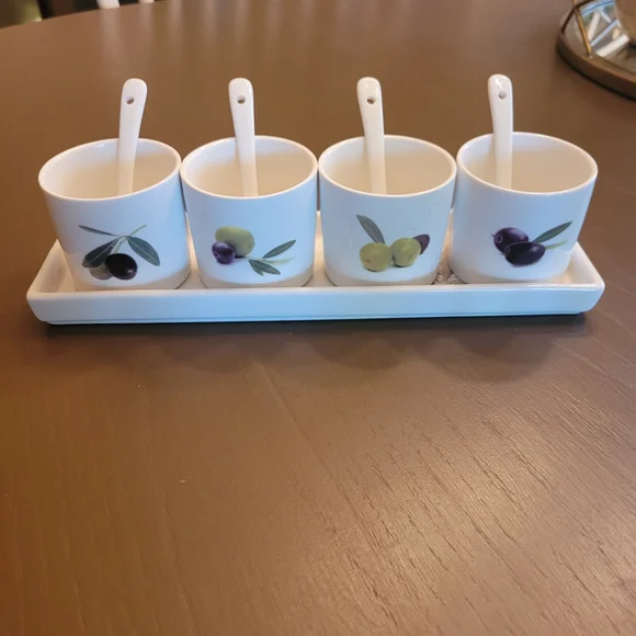 Olive Design Serveware Set - Picture 3 of 9